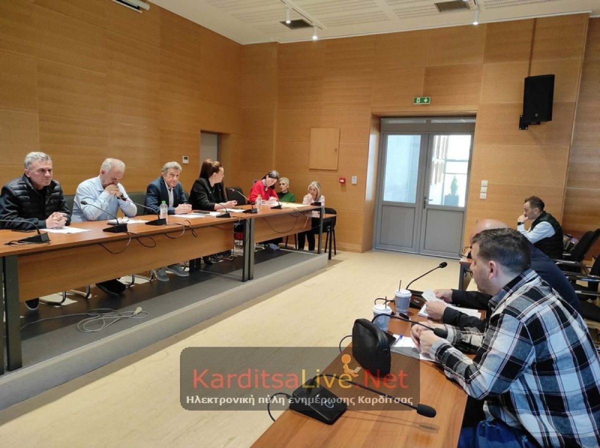 Παράταση για την ανάπλαση της πλατείας Δικαστηρίων